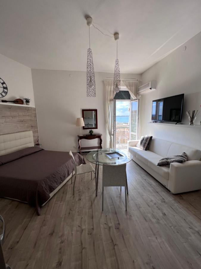 Marconi Sea View Apartments Siraküza Dış mekan fotoğraf